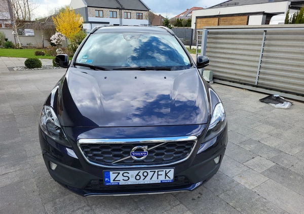 Volvo V40 cena 75000 przebieg: 91000, rok produkcji 2016 z Szczecin małe 277